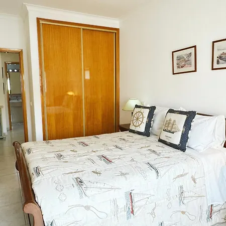 Appartement Plaza Real - Silhueta Citadina