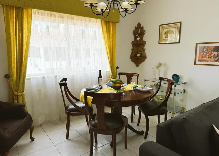 Plaza Real - Silhueta Citadina Apartamento